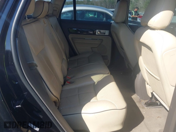 2009 Lincoln MKX with VIN 2LMDU68C89BJ09809, listed as a IAAI auction lot 41781216 with 239,975 mi miles. Bid and sale history available at carsss.com. Image 8.