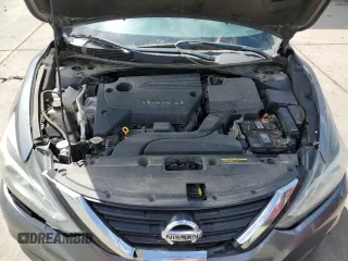 2017 Nissan Altima 2.5 SV with VIN 1N4AL3AP3HC493732, listed as a Copart auction lot 52744195 with 95,980 mi miles and Clean Title. Bid and sale history available at carsss.com. Image 11.