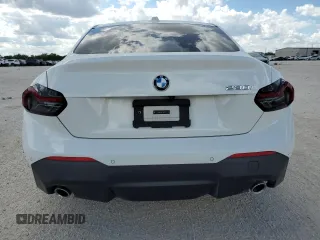 2023 BMW 2 Series 230i z VIN 3MW23CM06P8D67753, wystawiony jako Copart lot #71839884 z przebiegiem 9 900 mil mil oraz Szkoda całkowita • Salvage title. Historia ofert i sprzedaży dostępna na DreamBid. Obrazek 6.