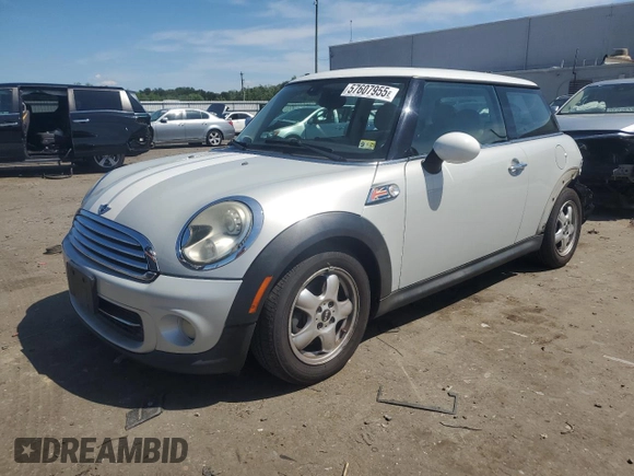2011 MINI Hardtop with VIN WMWSU3C5XBTX96048, listed as a Copart auction lot 57607955 with 99,632 mi miles and Salvage title. Bid and sale history available at DreamBid. Image 1.