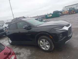 2020 Chevrolet Blazer LT z VIN 3GNKBCR40LS710336, wystawiony jako IAAI lot #41515695 z przebiegiem 43 397 mil mil oraz . Historia ofert i sprzedaży dostępna na DreamBid. Obrazek 13.