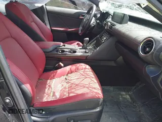 2021 Lexus IS 300 z VIN JTHAA1D27M5114569, wystawiony jako IAAI lot #41084378 z przebiegiem 31 981 mil mil oraz . Historia ofert i sprzedaży dostępna na DreamBid. Obrazek 5.