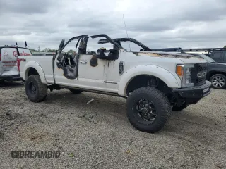 2018 Ford F-350 XL z VIN 1FT8W3BT1JEB07119, wystawiony jako Copart lot #74050494 z przebiegiem Nie podano mil oraz Nie do naprawy • Non repairable. Historia ofert i sprzedaży dostępna na DreamBid. Obrazek 4.