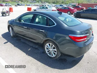 2015 Buick Verano Group z VIN 1G4PS5SK6F4175810, wystawiony jako IAAI lot #42079004 z przebiegiem 179 822 mil mil oraz . Historia ofert i sprzedaży dostępna na DreamBid. Obrazek 3.