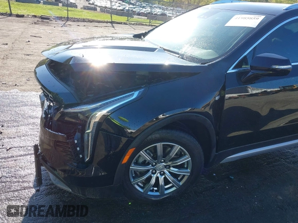 2021 Cadillac XT4 FWD Premium Luxury with VIN 1GYFZCR43MF052422, listed as a IAAI auction lot 41985859 with 25,112 mi miles. Bid and sale history available at carsss.com. Image 18.