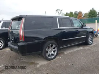 2015 Cadillac Escalade ESV Premium z VIN 1GYS4TKJ3FR726972, wystawiony jako IAAI lot #42085232 z przebiegiem 234 115 mil mil oraz . Historia ofert i sprzedaży dostępna na DreamBid. Obrazek 4.