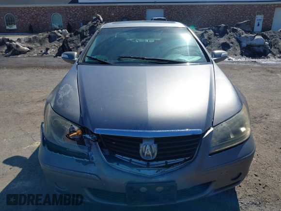 2005 Acura RL with VIN JH4KB16505C013847, listed as a IAAI auction lot 41805830 with 289,564 mi miles. Bid and sale history available at carsss.com. Image 6.