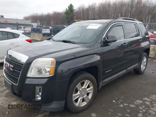 2013 GMC Terrain SLT z VIN 2GKFLVEK8D6250791, wystawiony jako IAAI lot #42029849 z przebiegiem 132 276 mil mil oraz . Historia ofert i sprzedaży dostępna na DreamBid. Obrazek 2.