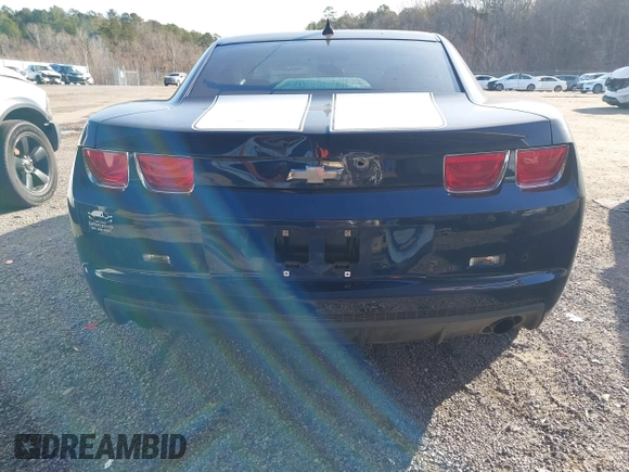 2011 Chevrolet Camaro 1LT z VIN 2G1FB1EDXB9115082, wystawiony jako IAAI lot #41322689 z przebiegiem 174 740 mil mil oraz . Historia ofert i sprzedaży dostępna na DreamBid. Obrazek 17.