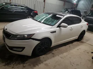 2011 Kia Optima EX with VIN KNAGN4A66B5163880, listed as a Copart auction lot 51945015 with 170,118 mi miles and Clean Title. Bid and sale history available at carsss.com. Image 1.