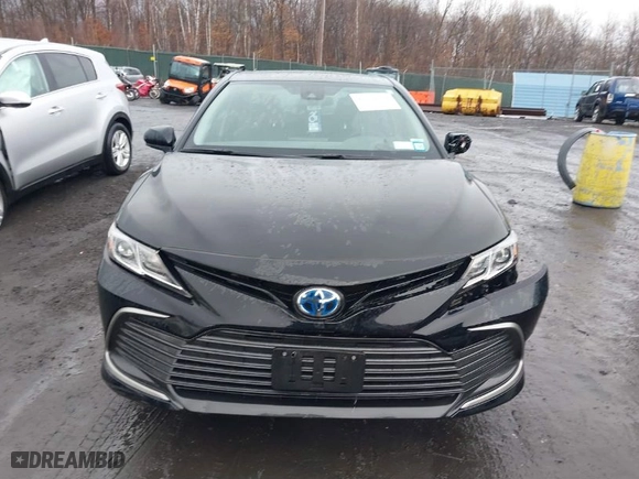 2021 Toyota Camry Hybrid LE with VIN 4T1C31AK9MU566159, listed as a IAAI auction lot 41734274 with 40,250 mi miles. Bid and sale history available at carsss.com. Image 12.