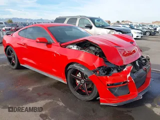 2019 Ford Mustang EcoBoost z VIN 1FA6P8THXK5196692, wystawiony jako IAAI lot #41800647 z przebiegiem Nie podano mil oraz . Historia ofert i sprzedaży dostępna na DreamBid. Obrazek 1.