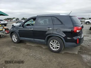 2015 Kia Sorento LX with VIN 5XYKT4A6XFG622571, listed as a Copart auction lot 48791015 with 121,203 mi miles and Clean Title. Bid and sale history available at carsss.com. Image 2.