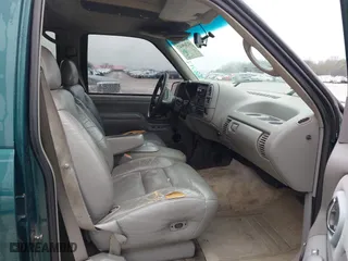 1996 Chevrolet Tahoe with VIN 1GNEK13R1TJ388054, listed as a IAAI auction lot 41368047 with 155,138 mi miles. Bid and sale history available at carsss.com. Image 5.
