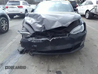 2017 Tesla Model S 60 с VIN 5YJSA1E13HF197109, выставлен на аукционе IAAI как лот 41926033 с пробегом 150 463 миль миль и . История ставок и продаж доступна на DreamBid. Изображение 6.