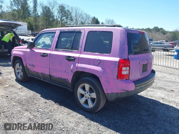 2014 Jeep Patriot Latitude with VIN 1C4NJPFBXED737646, listed as a IAAI auction lot 41832412 with 130,000 mi miles and . Bid and sale history available at carsss.com. Image 3.