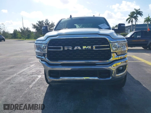 2024 Ram 2500 Big Horn with VIN 3C6UR5DL6RG285652, listed as a IAAI auction lot 42511830 with 36,041 mi miles and . Bid and sale history available at DreamBid. Image 13.