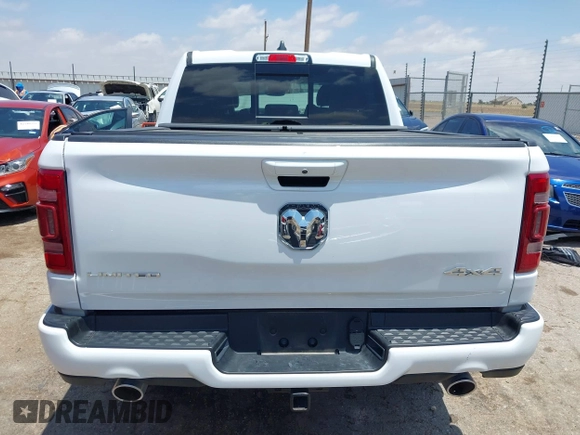 2024 Ram 1500 Limited z VIN 1C6SRFHTXRN208717, wystawiony jako IAAI lot #42372730 z przebiegiem 5 872 mil mil oraz . Historia ofert i sprzedaży dostępna na DreamBid. Obrazek 16.