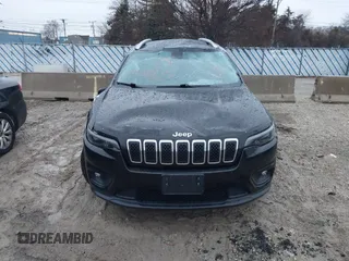 2019 Jeep Cherokee Latitude with VIN 1C4PJMCB8KD367868, listed as a IAAI auction lot 41465306 with 84,250 mi miles. Bid and sale history available at carsss.com. Image 12.