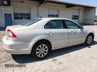 2008 Mercury Milan z VIN 3MEHM07168R603079, wystawiony jako Copart lot #77885424 z przebiegiem 155 352 mil mil oraz Nie do naprawy • Non repairable. Historia ofert i sprzedaży dostępna na DreamBid. Obrazek 3.