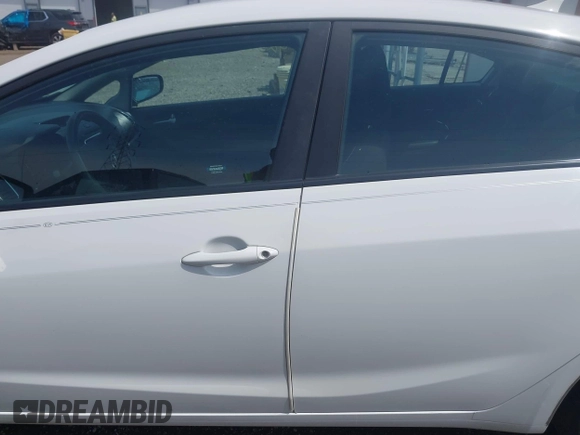 2017 Kia Forte LX with VIN 3KPFK4A76HE111114, listed as a IAAI auction lot 42010385 with 198,304 mi miles. Bid and sale history available at carsss.com. Image 15.