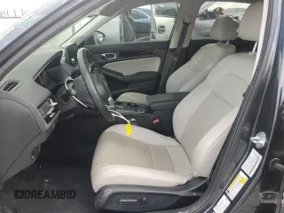 2024 Honda Civic Touring z VIN 2HGFE1F98RH336464, wystawiony jako Copart lot #50504775 z przebiegiem 14 655 mil mil oraz Szkoda całkowita • Salvage title. Historia ofert i sprzedaży dostępna na DreamBid. Obrazek 7.