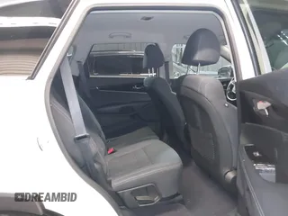 2019 Kia Sorento LX with VIN 5XYPGDA35KG451755, listed as a IAAI auction lot 42031207 with 73,158 mi miles. Bid and sale history available at carsss.com. Image 8.