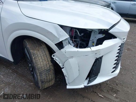 2024 Lexus RX 350 with VIN 2T2BAMCA3RC079065, listed as a IAAI auction lot 41815499 with 3,961 mi miles and . Bid and sale history available at DreamBid. Image 6.