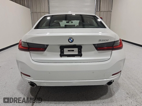 2024 BMW 3 Series 330i with VIN 3MW69FF05R8E27751, listed as a Copart auction lot 54630025 with 34,919 mi miles and Clean Title. Bid and sale history available at carsss.com. Image 6.