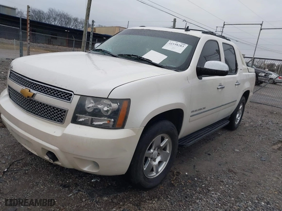 2012 Chevrolet Avalanche LTZ with VIN 3GNMCGE03CG254318, listed as a IAAI auction lot 41538283 with 291,833 mi miles. Bid and sale history available at carsss.com. Image 17.