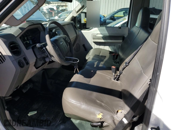 2010 Ford F-250 with VIN 1FTNF2A53AEB12824, listed as a Copart auction lot 81933704 with 210,425 mi miles and Salvage title. Bid and sale history available at DreamBid. Image 7.