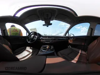 2017 Audi Q7 Premium Plus z VIN WA1LAAF74HD043775, wystawiony jako IAAI lot #42013115 z przebiegiem 68 519 mil mil oraz . Historia ofert i sprzedaży dostępna na DreamBid. Obrazek 18.