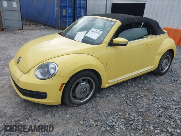 2013 Volkswagen Beetle 2.5L with VIN 3VW5P7AT1DM802091, listed as a IAAI auction lot 41947850 with 92,937 mi miles and . Bid and sale history available at DreamBid. Image 2.