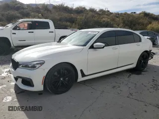 2016 BMW 7 Series 750i xDrive z VIN WBA7F2C50GG421120, wystawiony jako Copart lot #75668694 z przebiegiem 83 178 mil mil oraz Szkoda całkowita • Salvage title. Historia ofert i sprzedaży dostępna na DreamBid. Obrazek 1.