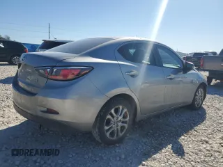 2016 Scion iA z VIN 3MYDLBZV4GY144476, wystawiony jako Copart lot #47667595 z przebiegiem 55 060 mil mil oraz Szkoda całkowita • Salvage title. Historia ofert i sprzedaży dostępna na DreamBid. Obrazek 3.