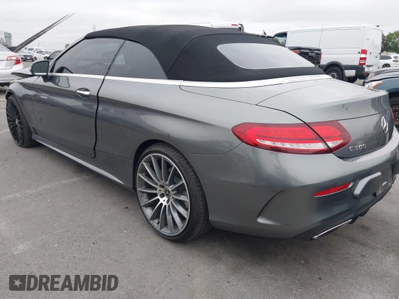 2019 Mercedes-Benz C 300 z VIN WDDWK8DB4KF901750, wystawiony jako IAAI lot #42127043 z przebiegiem 51 498 mil mil oraz . Historia ofert i sprzedaży dostępna na DreamBid. Obrazek 3.