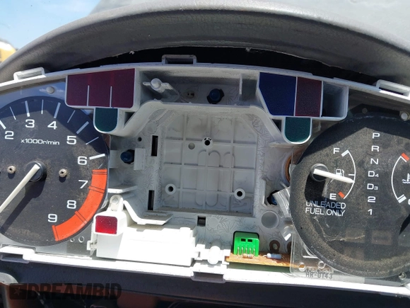 1994 Honda Civic DX z VIN 2HGEJ2122RH524243, wystawiony jako IAAI lot #42483854 z przebiegiem Nie podano mil oraz . Historia ofert i sprzedaży dostępna na DreamBid. Obrazek 7.