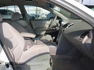 2005 Nissan Maxima 3.5 SL with VIN 1N4BA41E45C859174, listed as a IAAI auction lot 41454102 with 196,770 mi miles. Bid and sale history available at carsss.com. Image 5.