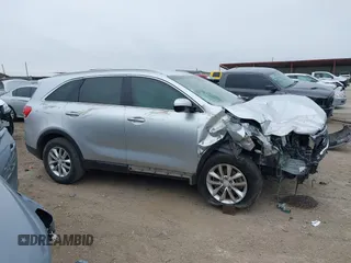 2018 Kia Sorento LX with VIN 5XYPG4A35JG378093, listed as a IAAI auction lot 41602165 with 61,247 mi miles. Bid and sale history available at carsss.com. Image 14.