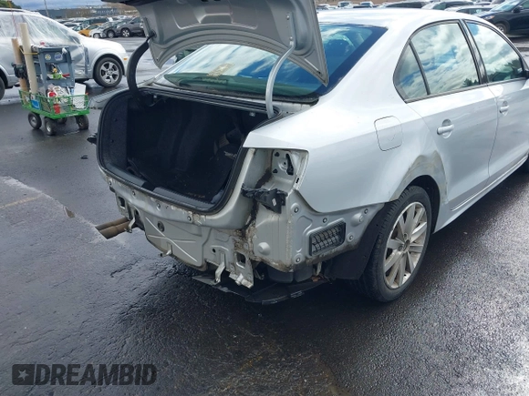 2012 Volkswagen Jetta S с VIN 3VW2K7AJ8CM394204, выставлен на аукционе IAAI как лот 41721042 с пробегом 215 326 миль миль и . История ставок и продаж доступна на DreamBid. Изображение 6.