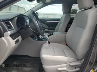 2018 Toyota Highlander LE with VIN 5TDZARFH4JS039470, listed as a Copart auction lot 56961575 with 40,236 mi miles and Salvage title. Bid and sale history available at DreamBid. Image 7.