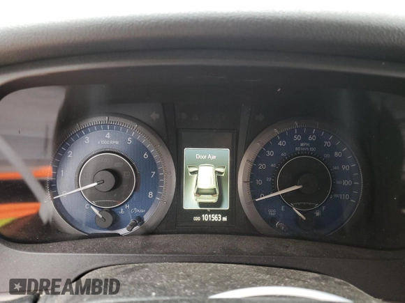 2020 Toyota Sienna LE Auto Access Seat with VIN 5TDKZ3DC7LS070827, listed as a Copart auction lot 45071994 with 101,563 mi miles and Salvage title. Bid and sale history available at DreamBid. Image 9.