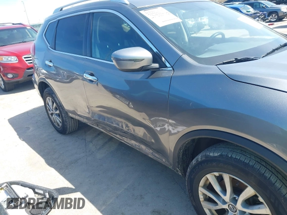 2018 Nissan Rogue SV z VIN KNMAT2MV6JP569246, wystawiony jako IAAI lot #42085827 z przebiegiem 143 364 mil mil oraz . Historia ofert i sprzedaży dostępna na DreamBid. Obrazek 6.