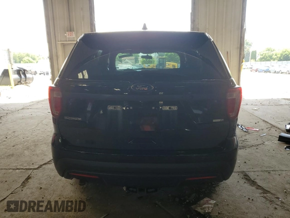 2017 Ford Police Interceptor Utility z VIN 1FM5K8AR1HGD13925, wystawiony jako Copart lot #64199685 z przebiegiem 141 995 mil mil oraz Czysty tytuł • Clean title. Historia ofert i sprzedaży dostępna na DreamBid. Obrazek 6.