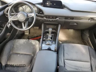 2021 Mazda 3 Preferred with VIN JM1BPBCL8M1340051, listed as a Copart auction lot 70929784 with 26,055 mi miles and Salvage Title. Bid and sale history available at DreamBid. Image 8.