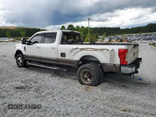 2017 Ford F-350 Lariat z VIN 1FT8W3DT4HED39267, wystawiony jako Copart lot #60000445 z przebiegiem 501 155 mil mil oraz Czysty tytuł • Clean title. Historia ofert i sprzedaży dostępna na DreamBid. Obrazek 2.