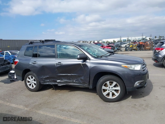 2013 Toyota Highlander with VIN 5TDZK3EH8DS142438, listed as a IAAI auction lot 41457469 with 165,347 mi miles. Bid and sale history available at carsss.com. Image 14.