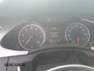 2009 Audi A4 Premium Plus z VIN WAUSF78K89N026882, wystawiony jako Copart lot #61178775 z przebiegiem 139 774 mil mil oraz Czysty tytuł • Clean title. Historia ofert i sprzedaży dostępna na DreamBid. Obrazek 9.