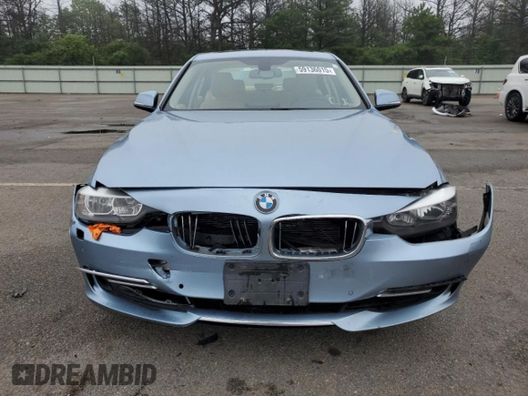 2014 BMW 3 Series 328i xDrive z VIN WBA3B5C58EP542888, wystawiony jako Copart lot #59136015 z przebiegiem 77 954 mil mil oraz Szkoda całkowita • Salvage title. Historia ofert i sprzedaży dostępna na DreamBid. Obrazek 5.