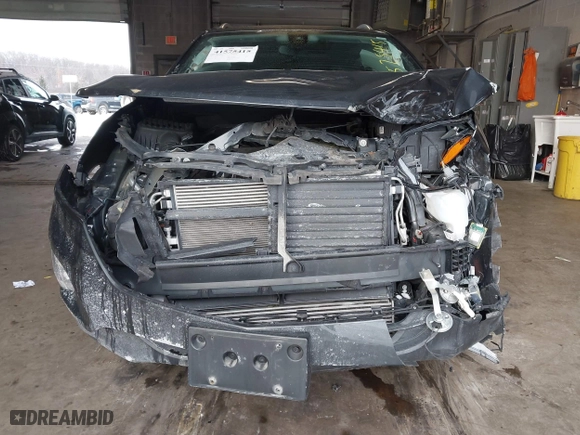 2020 Chevrolet Equinox LT with VIN 2GNAXVEX7L6129889, listed as a IAAI auction lot 41575415 with 67,683 mi miles. Bid and sale history available at carsss.com. Image 6.